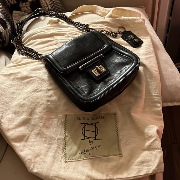 Olivia Harris black genuine leather handbag with chain. - Picture 6 of 6